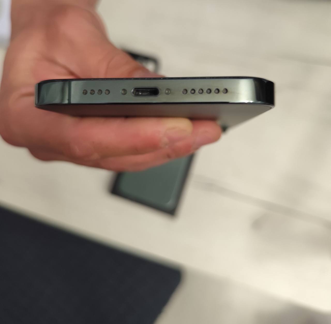 iPhone 13 Pro Max 128 GB 4