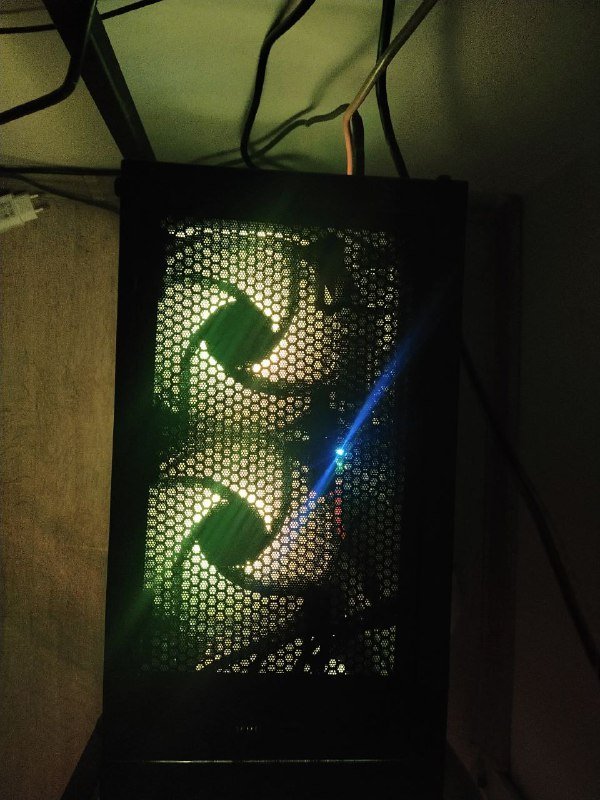 ПК с RTX 3060 12 ГБ, Ryzen 5 3600, 32 ГБ оперативки, 2ТБ памяти 5