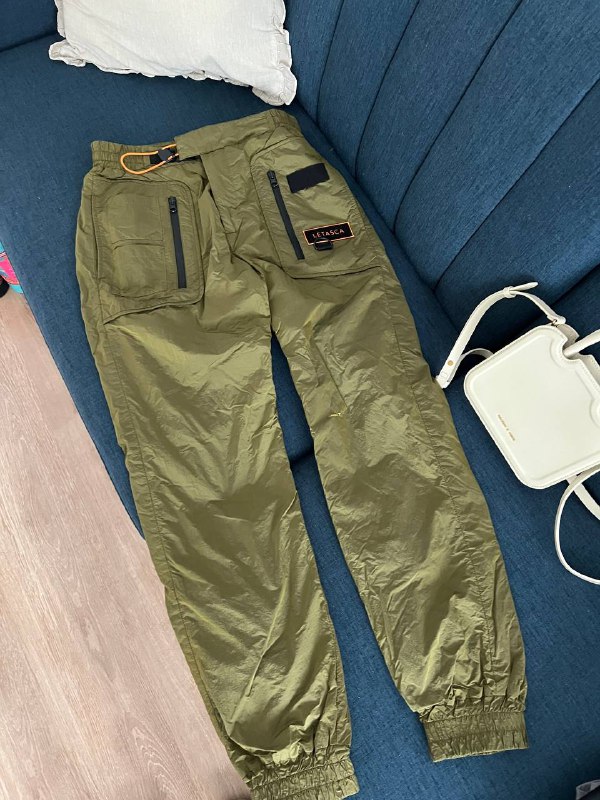 вязанное платье, худи MAHARISHI, брюки Letasca 7