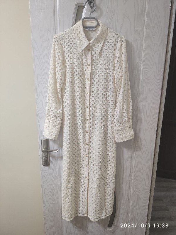 Платья Mango, Zara, спортивный костюм, сандали 3