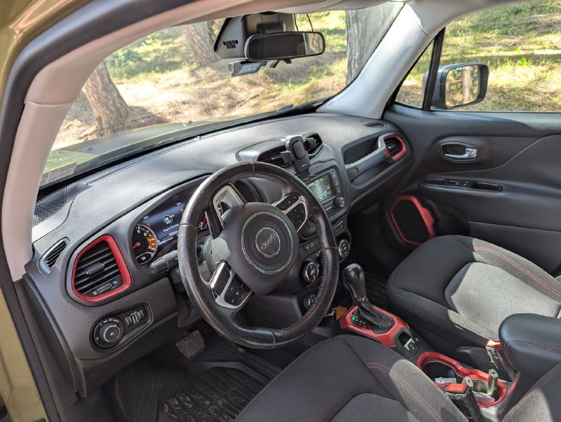 Jeep Renegade TrailHawk 2015 года 5