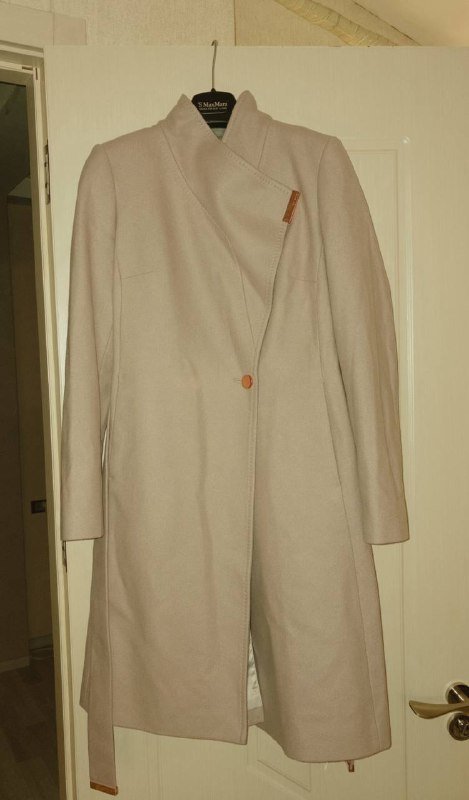 Пальто Ted Baker London розовое размер М