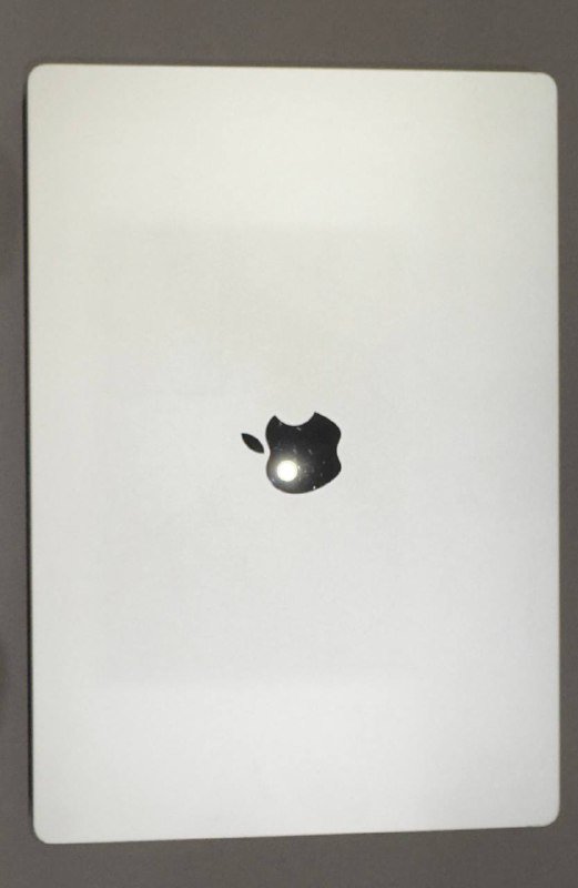 Macbook M1 Pro 16’ 16 GB 512 GB