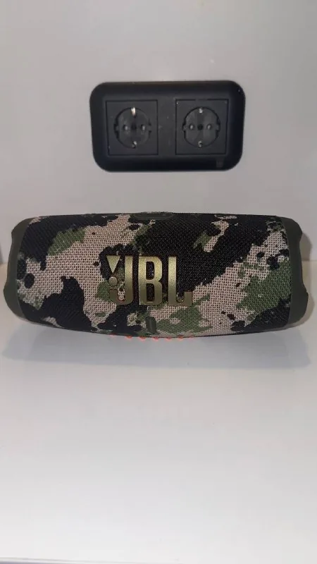 JBL Charge 5 колонка