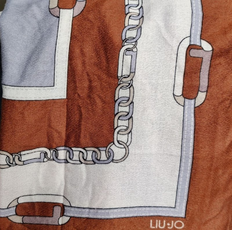 Большой шейный платок LIU JO 2