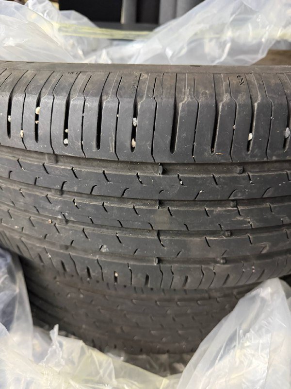 Летняя резина 215/65/17 Continental 3