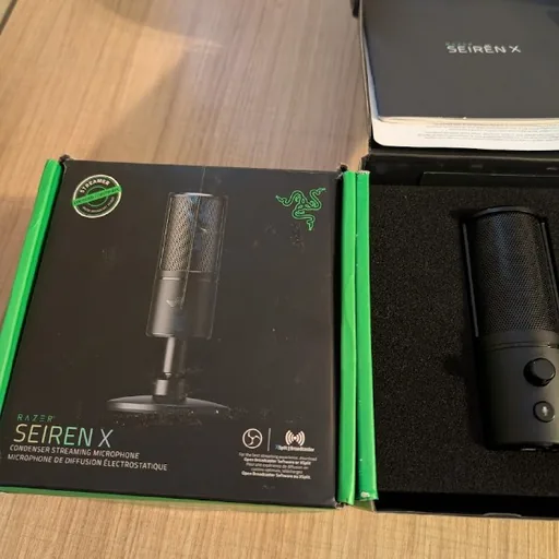 Микрофон Razer Seiren X