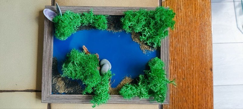 картина зов воды, композиция Сказала Амазонки из акрила и мха 4