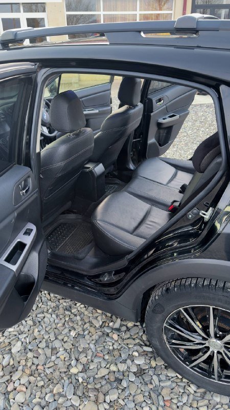 Гибридный автомобиль Subaru XV 7