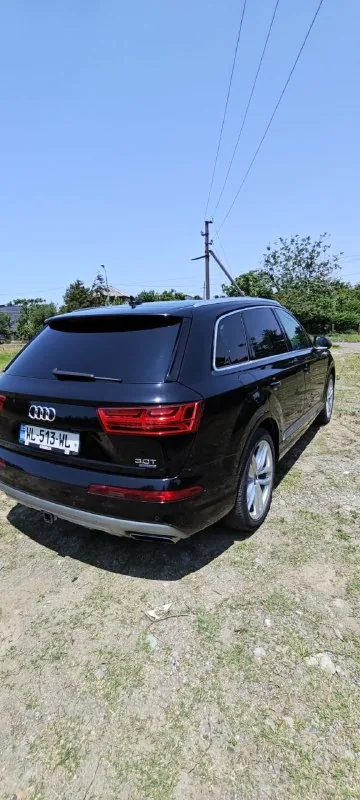 Audi Q7 2016 5