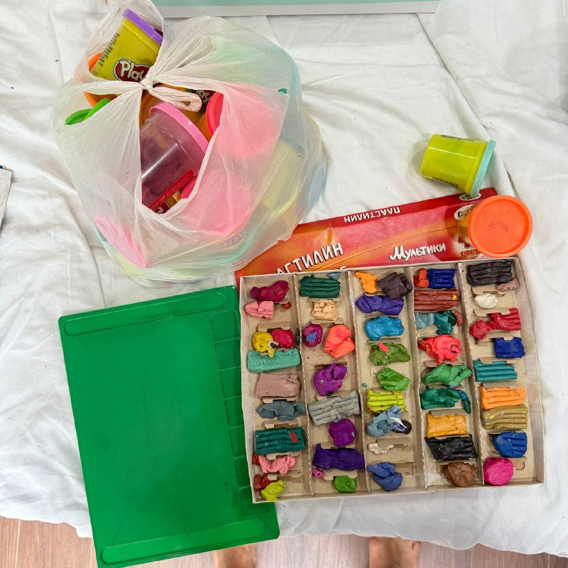 Детские сумочки, наборы для игры, пазлы, конструкторы, пластилин 9