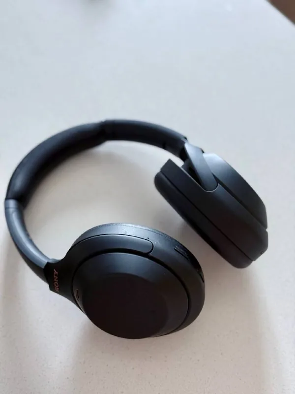Наушники Sony WH-1000XM4 1