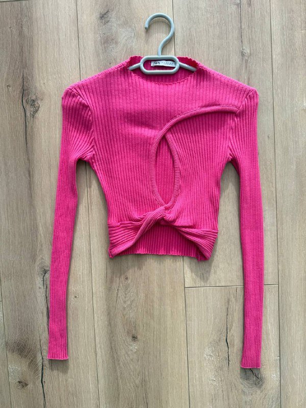 Лонг Stradivarius S, Шапка белая, Шапка черная, Шапка бежевая, Свитер укороченный oversize, Платье Итальянское S-M, Лонг Zara S, Рубашка Zara oversize, Рубашка oversized, Комплект белья 7