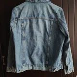 Джинсовка H&M, куртка-каสูха H&M, ветровка Esprit, рубашка Quechua, куртка Icepeak 2