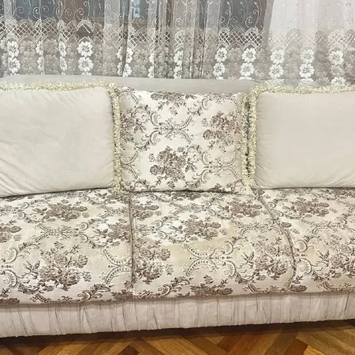 Диван