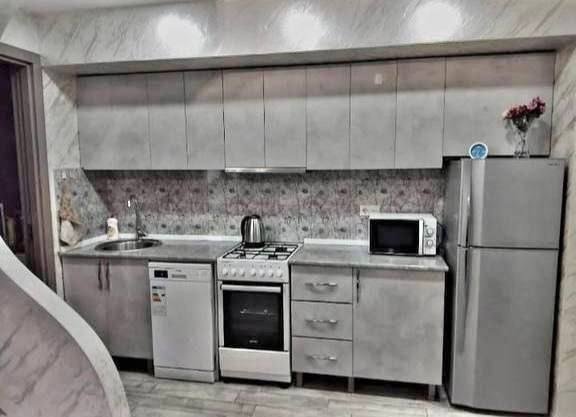 3-комнатная квартира с 2 спальнями в Батуми, аренда на год 5