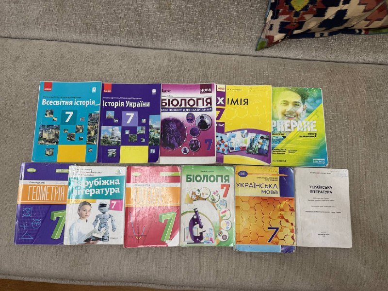 Игры PS4, учебники, книги 2