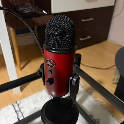 микрофон Blue Yeti с поп-фильтром и проводом