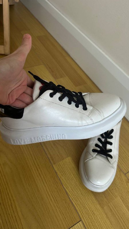 Кроссовки Moschino 40 размер 2
