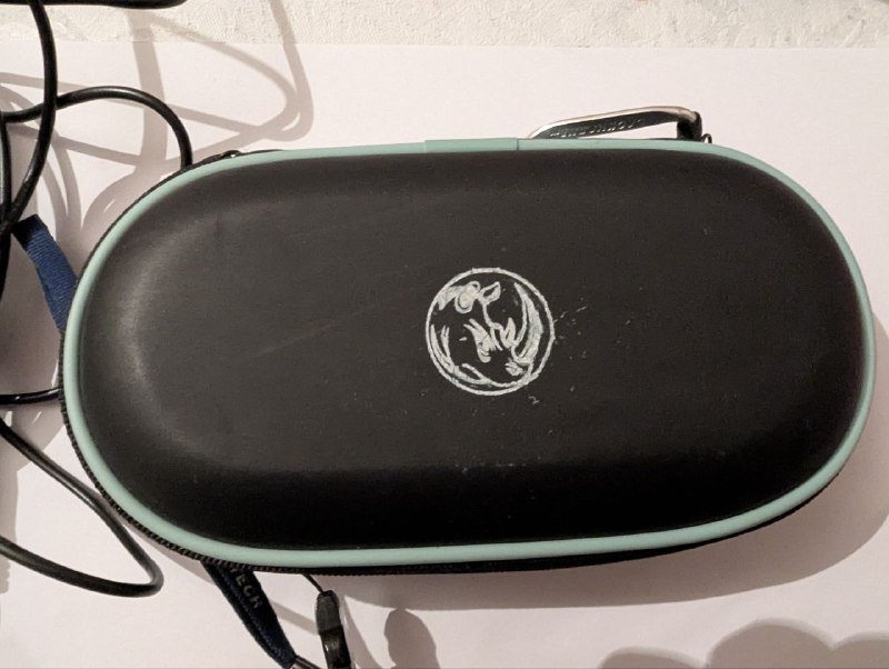 PSP Street, кейс, Micro SD 128 GB, зарядник 2