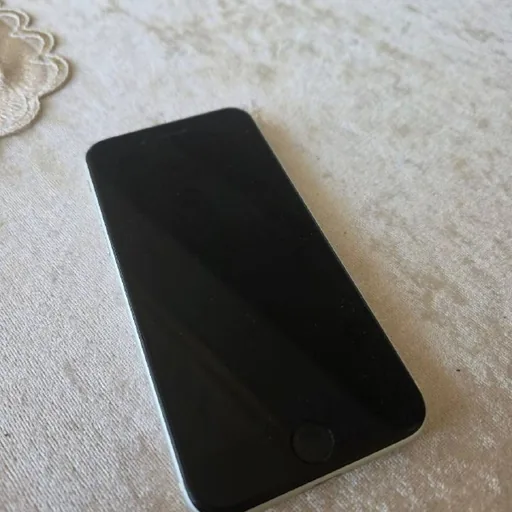 iPhone SE 2Gen 64GB