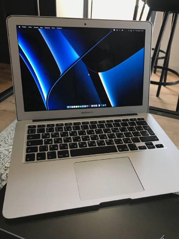 MacBook Air 13 (2017) in good condition