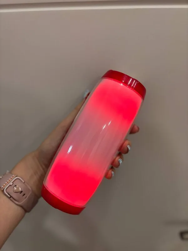 Портативная Bluetooth-колонка с подсветкой 1