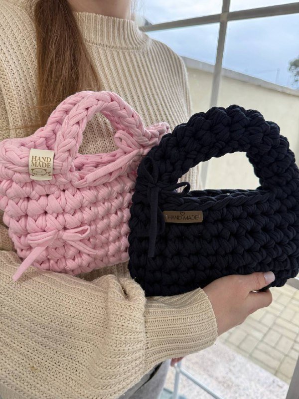 Мини-сумки ручной работы из трикотажной пряжи