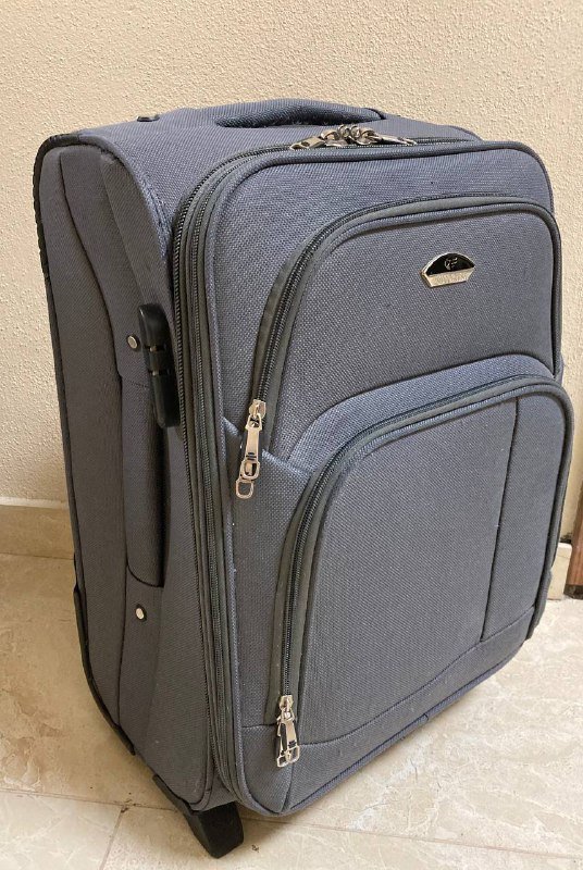 Серый чемодан S ручная кладь тканевый