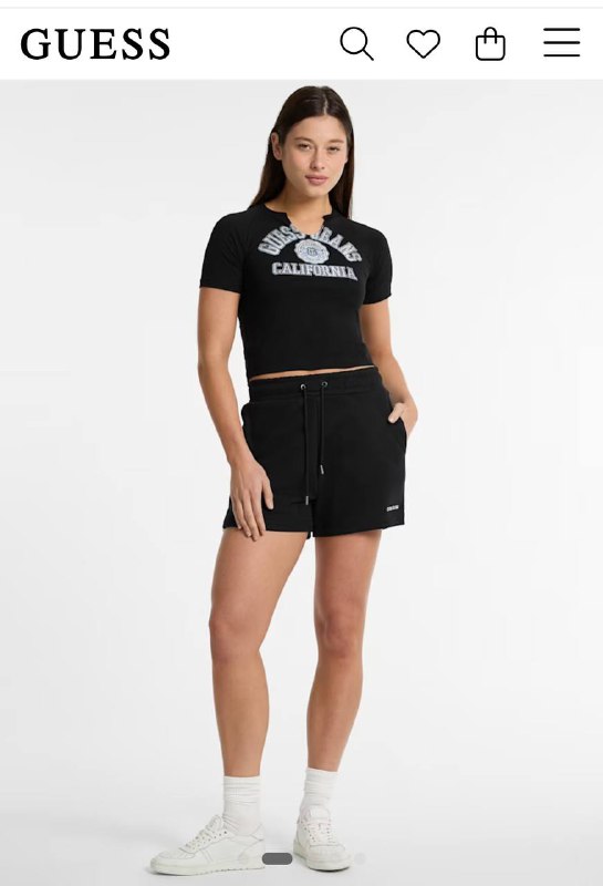 Шорты Guess, сандалии Guess, костюм Guess