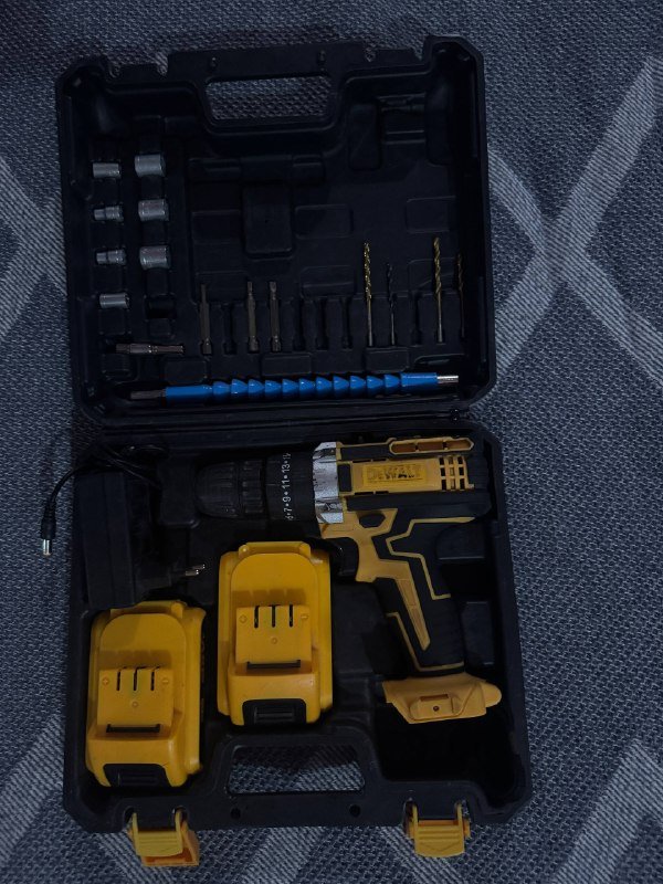 Аккумуляторная дрель-шуруповерт