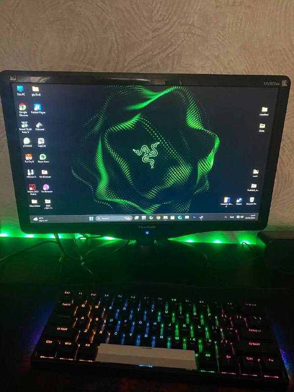 Игровой ПК и монитор Viewsonic 24inch