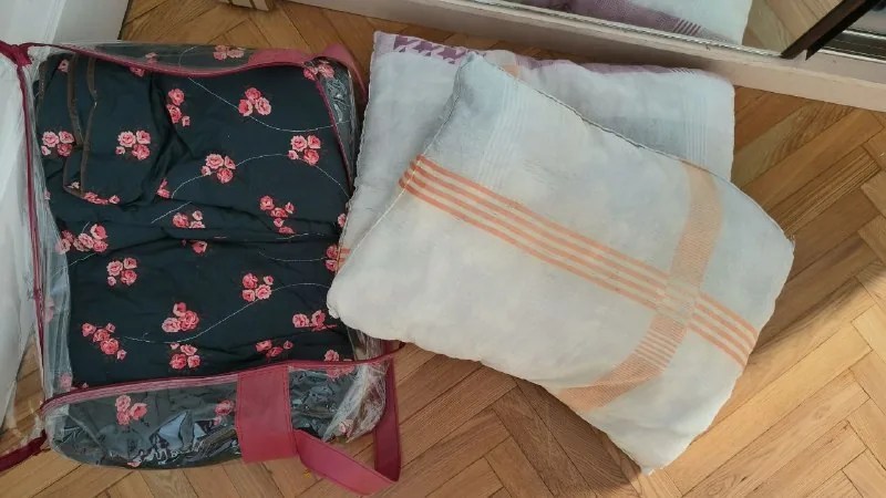Двуспальное одеяло, подушки