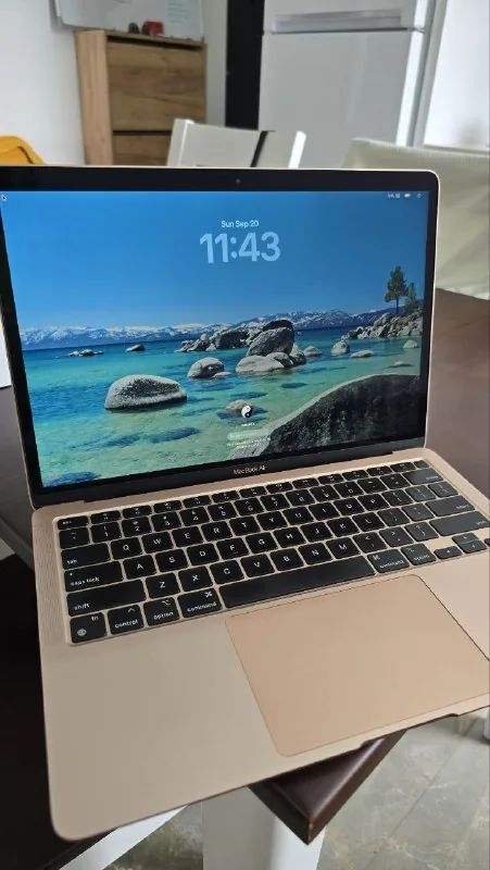 MacBook Air M1 8/256 2020 1