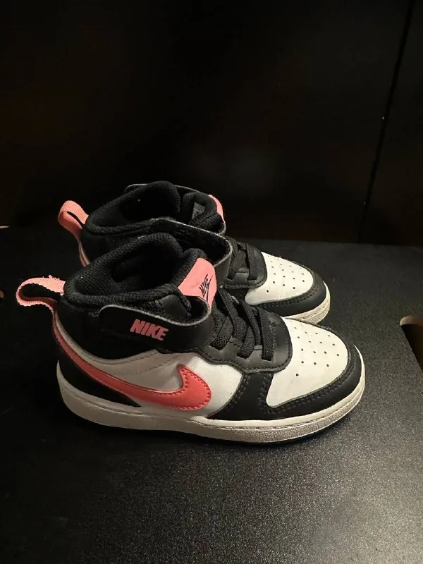 Nike sneakers 1