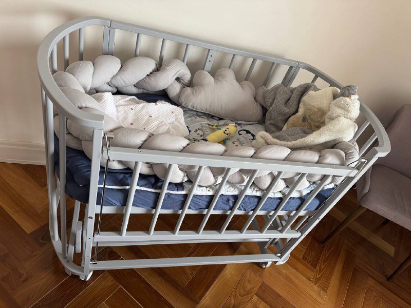 Кроватка, автокресло, шезлонг для детей