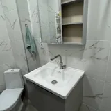 Тумба с раковиной и зеркалом 10