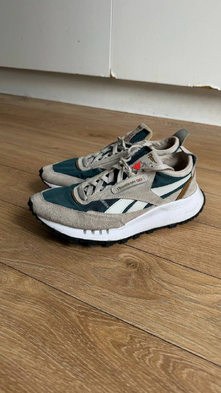 Кроссовки Adidas Ozweego Pure Solar White Men's Solar Yellow, Puma Orkid Selflove Wns, Reebok Classic Legacy FY7560, FILA Retro 99 M, Reebok Hayasu 3