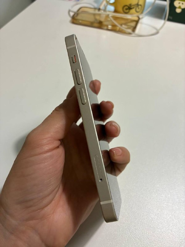 iPhone 13 Mini 128GB White in Perfect Condition 4