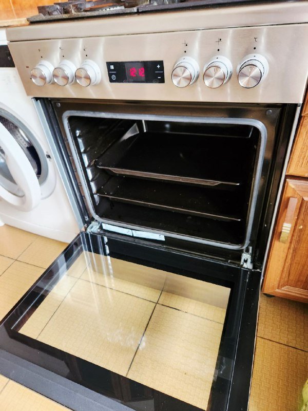 Газовая плита с электродуховым шкафом Beko 2