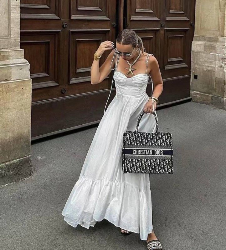 Платье Zara белое размер М