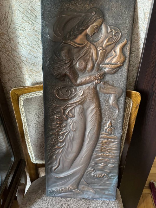 Картина соломкой старинная, Чеканка старинная 3