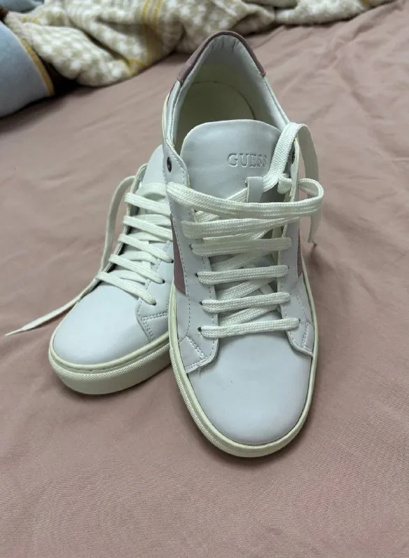 Женские кеды Guess 1