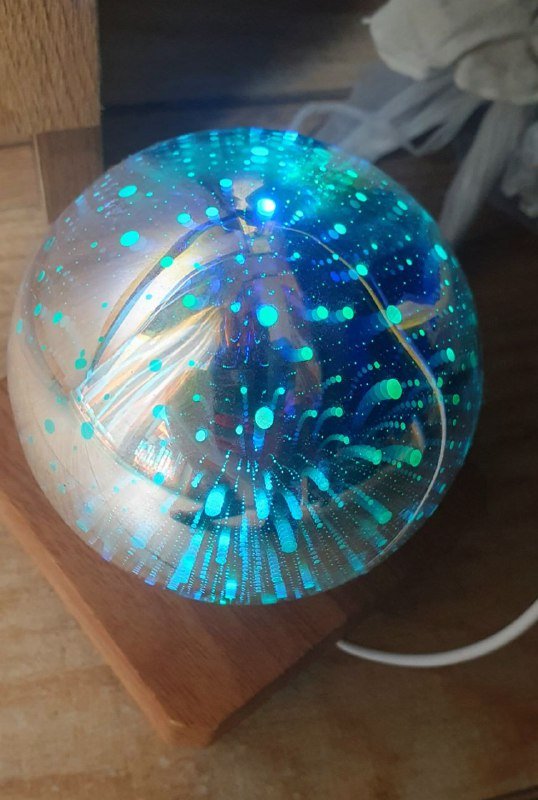 Светящийся LED декоративный шар на подставке 2