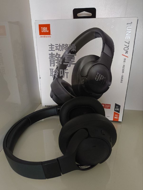 Яндекс станция Алиса мини, наушники JBL, имбирь для посадки 2