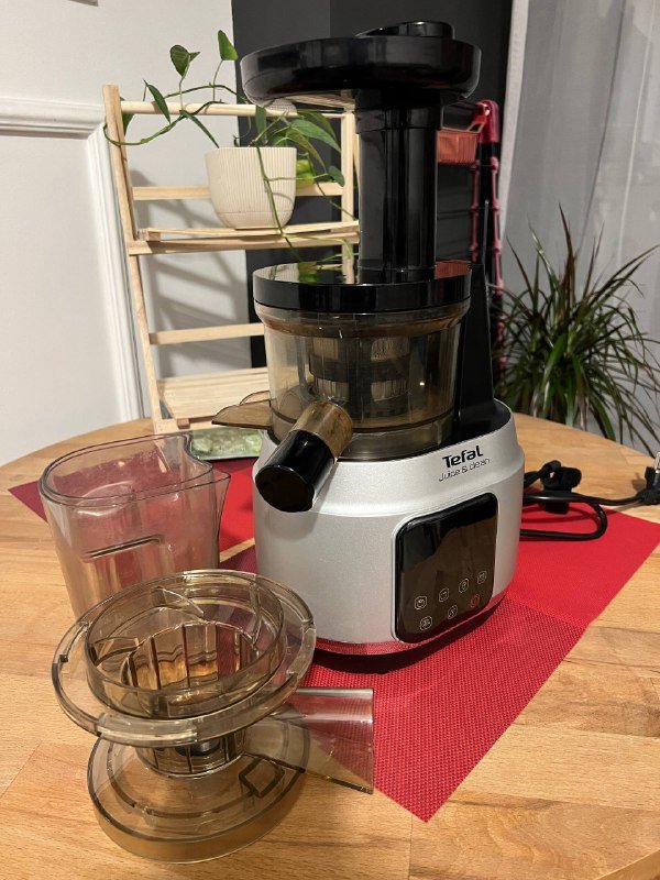 Шнековая соковыжималка Tefal Juice & Clean