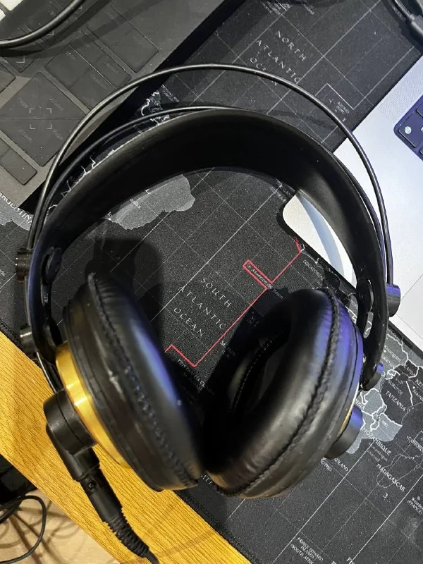 AKG K240 Studio наушники 1