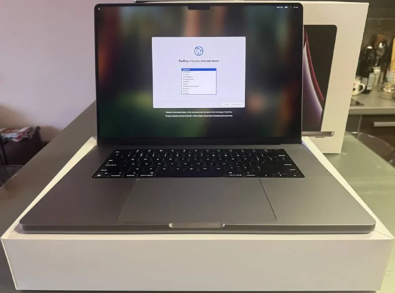 MacBook Pro 16-inch M2 A2780 1