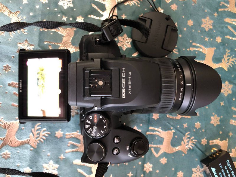 Fujifilm HS 35 EXR FINEPIX Camera with accessories 4