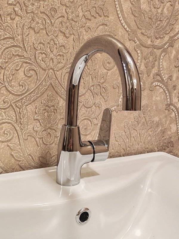 Умывальник, раковина, тумба и смеситель 2